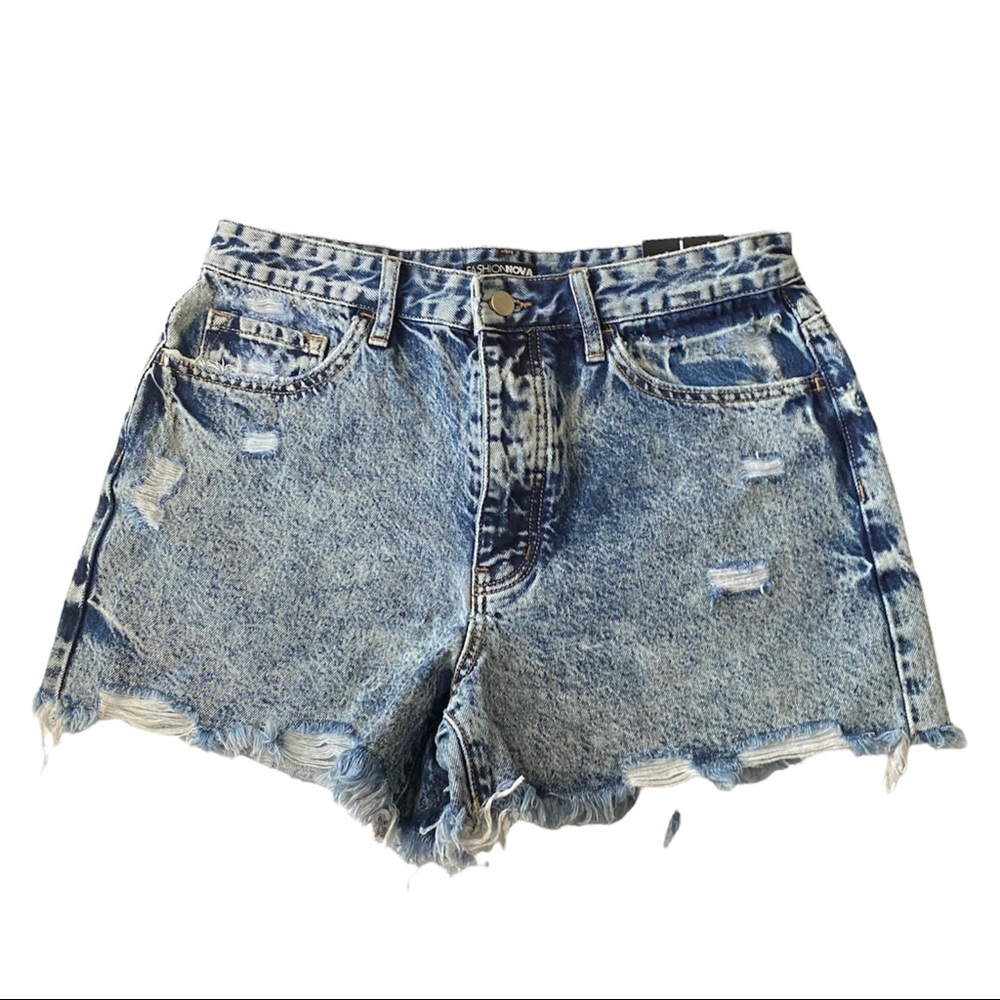 Fashion Nova On The Road Womens Acid Wash Denim Shorts Size L‎ NWT